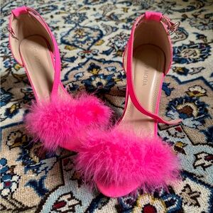 Pink Heels sz 7.5! So Barbie chic!